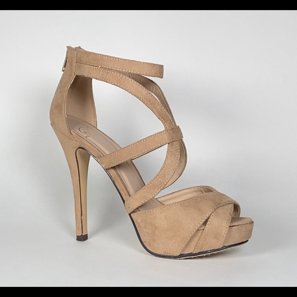 Heart in D - Nude high heels